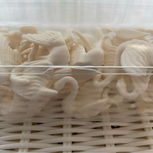 Set of 25 Off White Miniature Swan Decorations, Weddings, Party Supplies NWOT - Picture 13 of 17